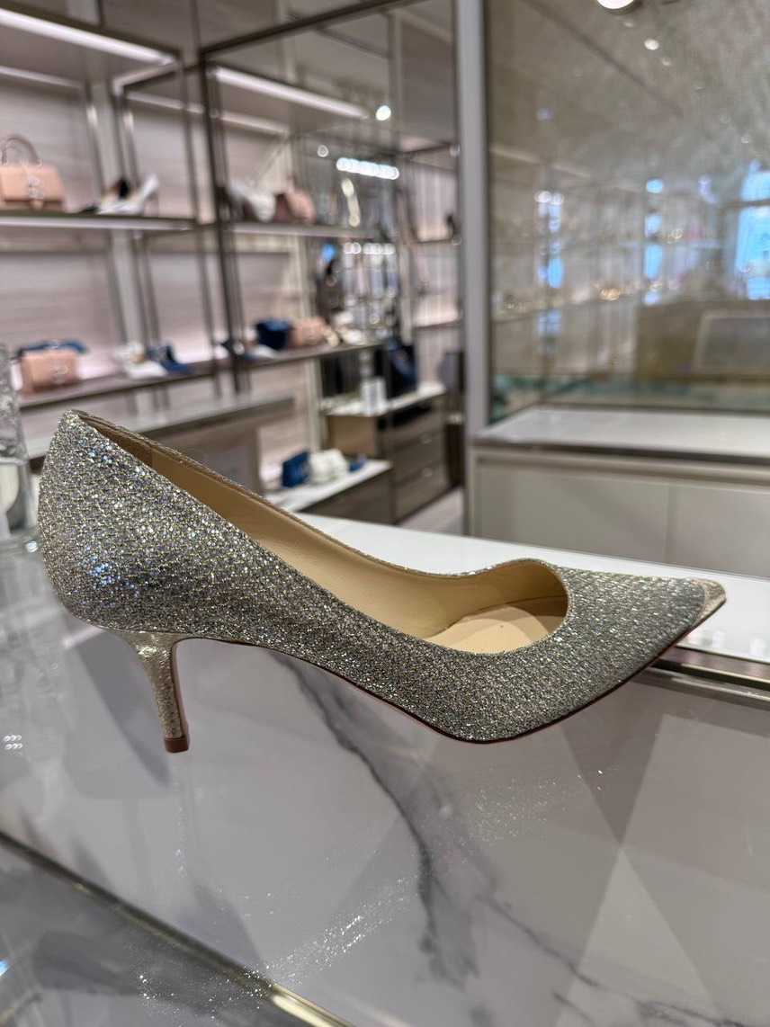 JIMMY CHOO Pumps side view - Women's luxury Shoes