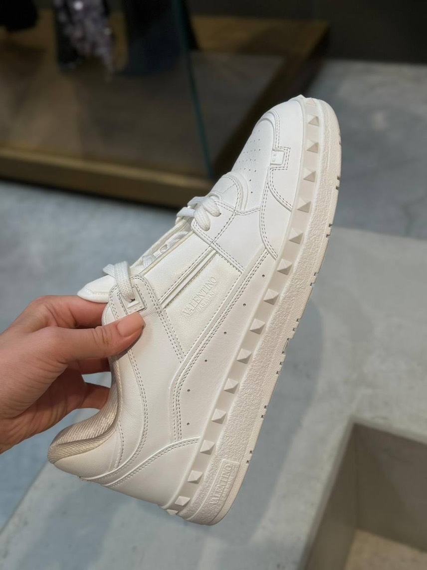 VALENTINO GARAVANI Sneakers side view - Men's luxury Shoes