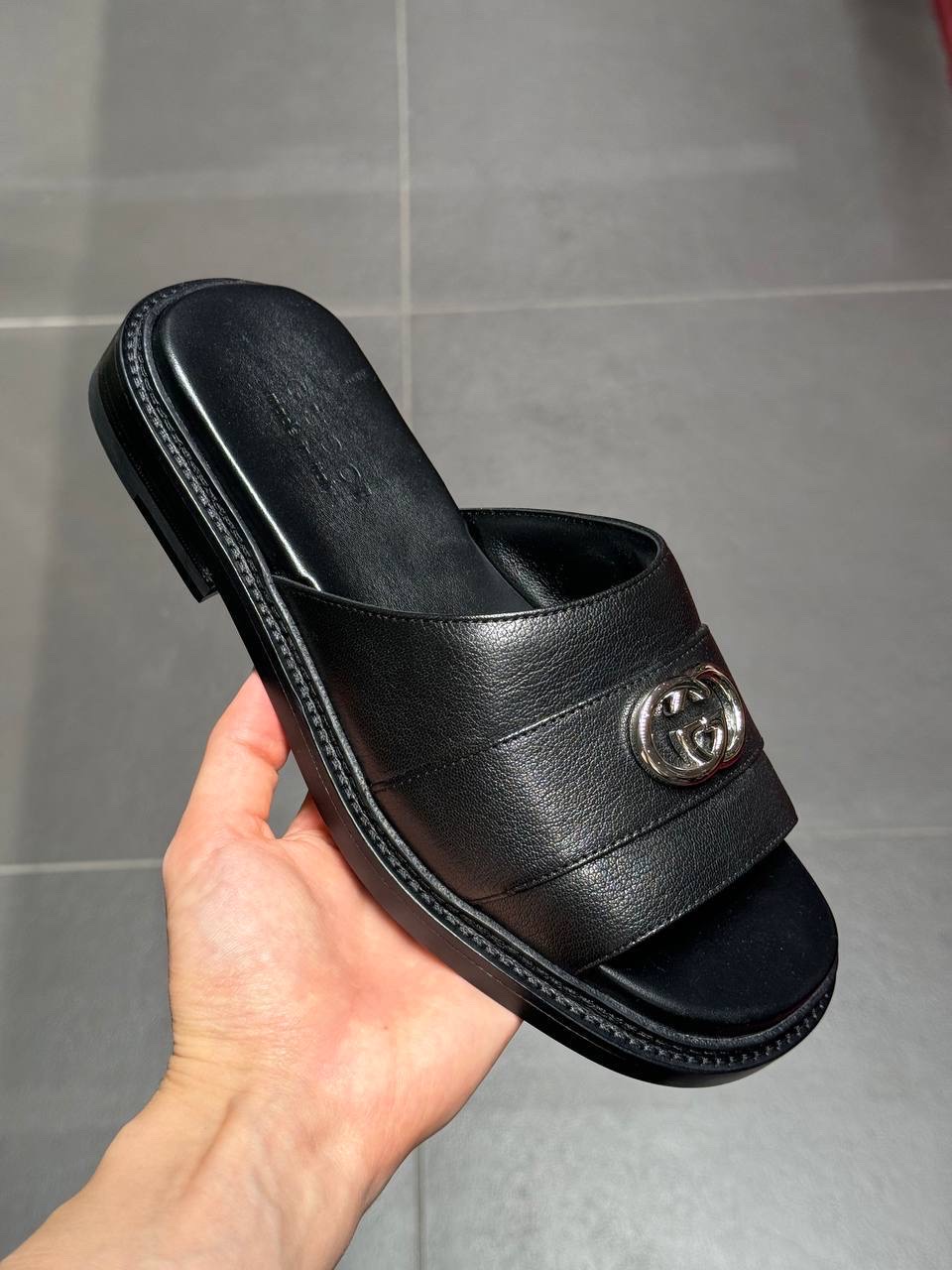 GUCCI Slides front view - Men's luxury Shoes