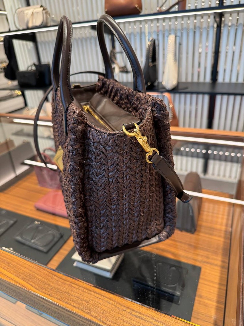 VALENTINO GARAVANI Crossbody bags side view - Women's luxury Bags