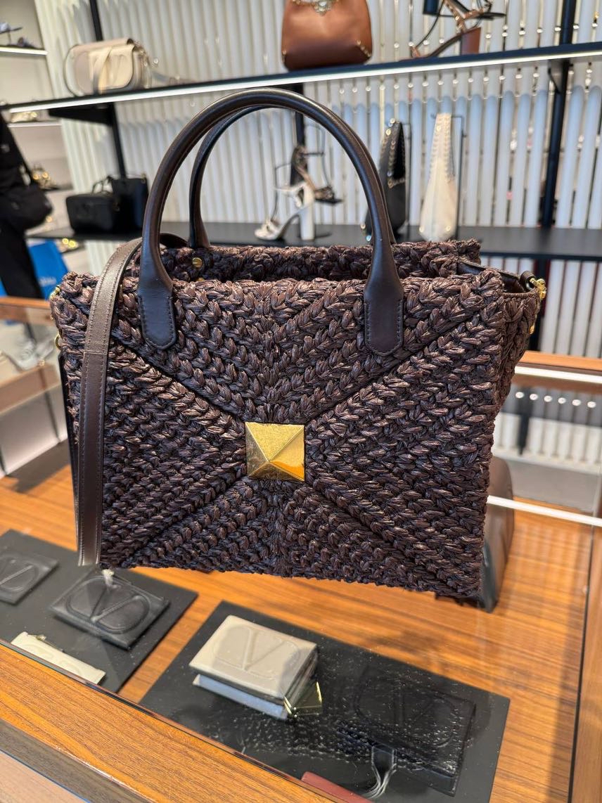 VALENTINO GARAVANI Crossbody bags front view - Women's luxury Bags