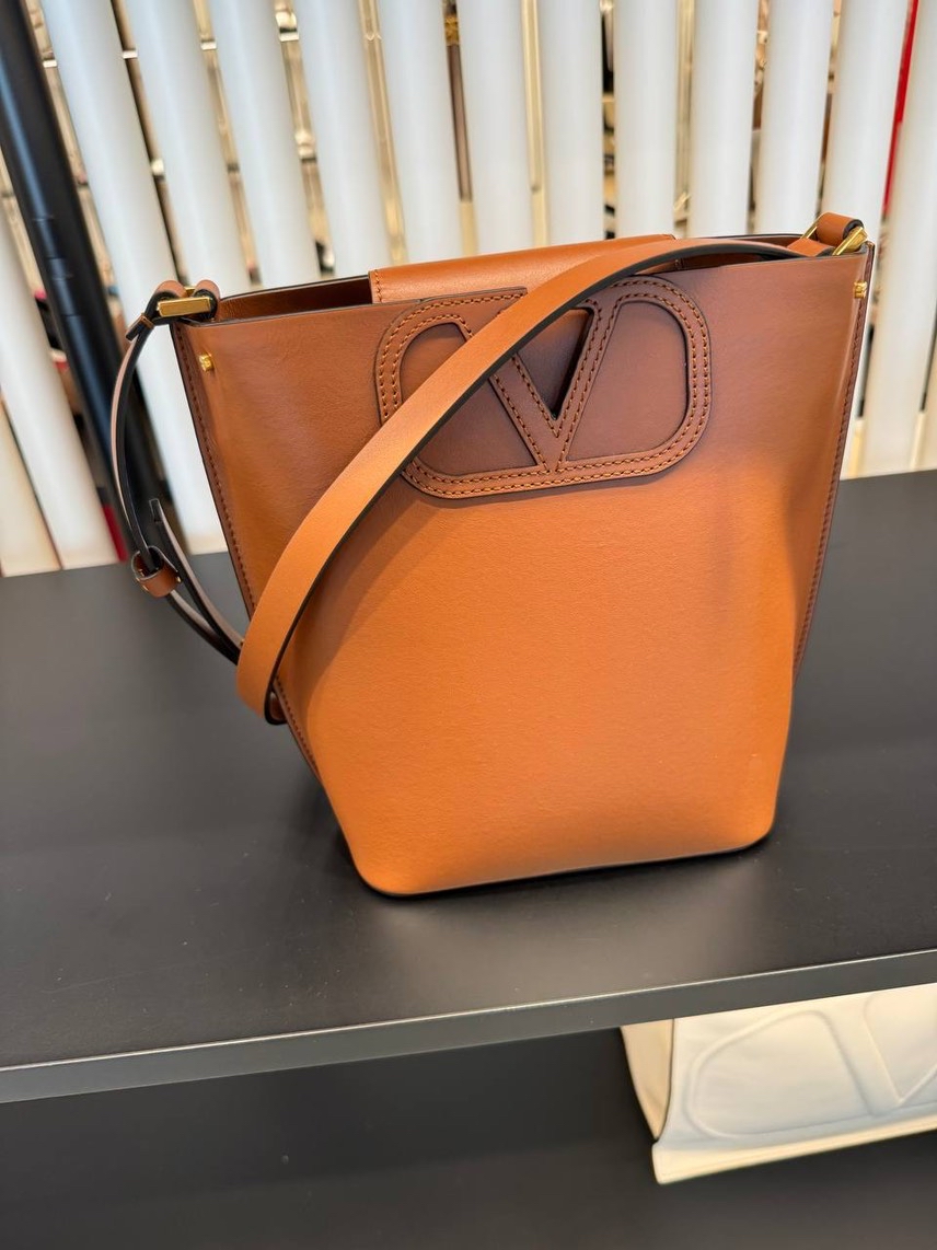 VALENTINO GARAVANI Crossbody bags front view - Women's luxury Bags