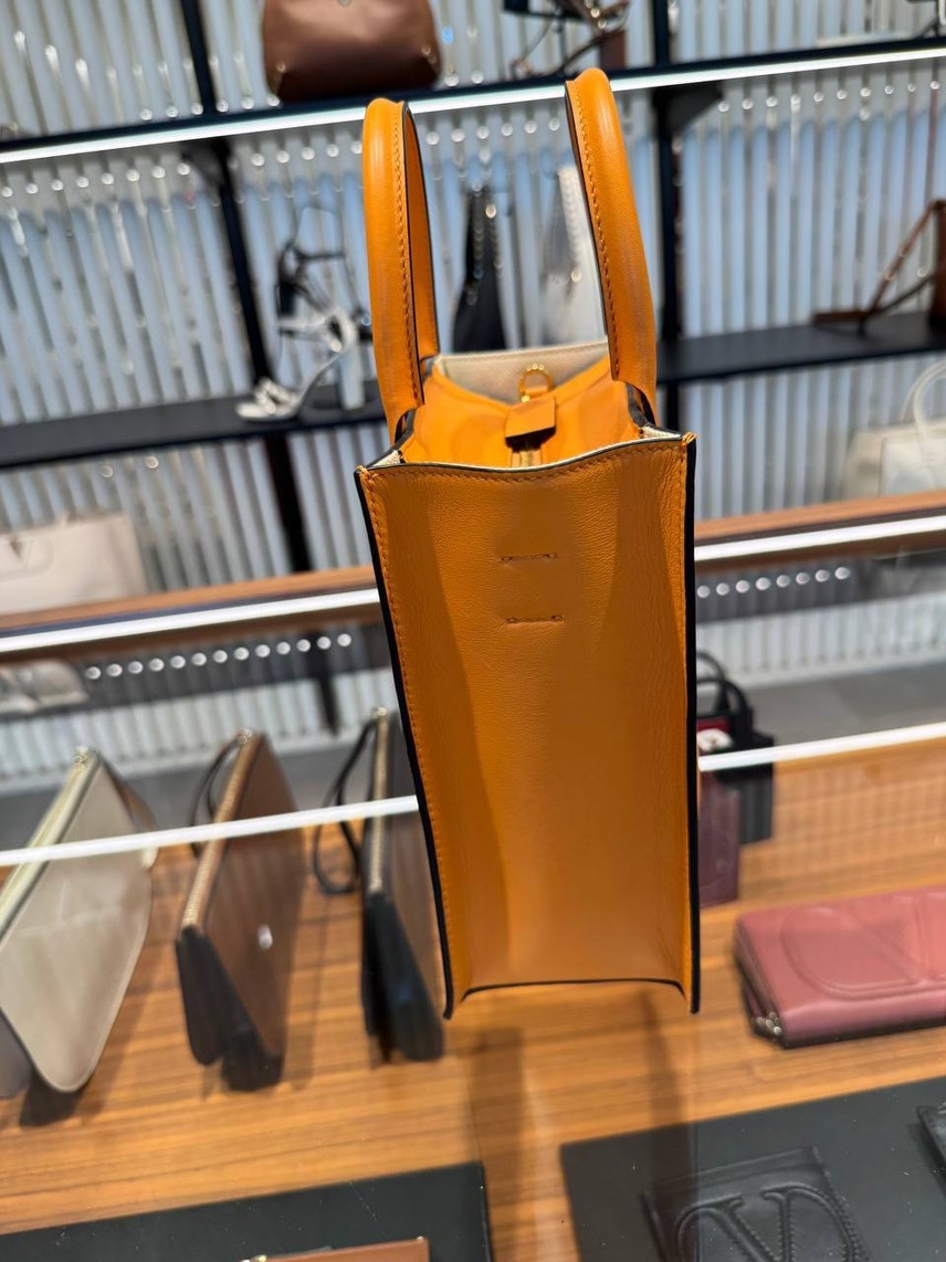 VALENTINO GARAVANI Crossbody bags side view - Women's luxury Bags