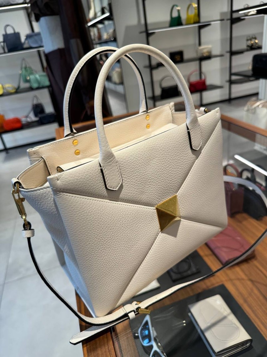 VALENTINO GARAVANI Crossbody bags side view - Women's luxury Bags