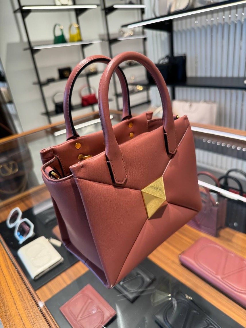 VALENTINO GARAVANI Crossbody bags side view - Women's luxury Bags