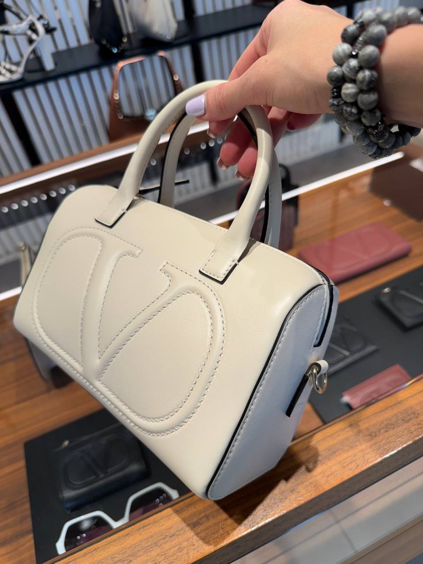 VALENTINO GARAVANI Shoulder bags side view - Women's luxury Bags