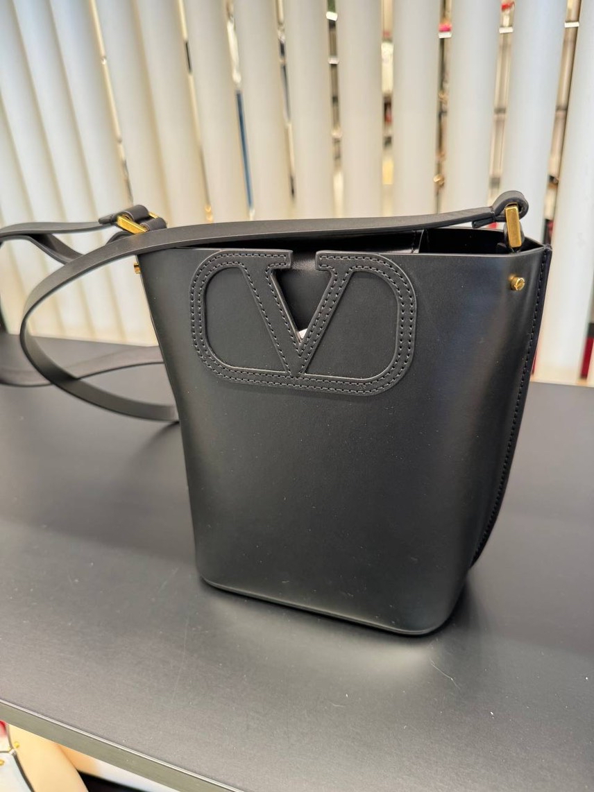 VALENTINO GARAVANI Crossbody bags side view - Women's luxury Bags