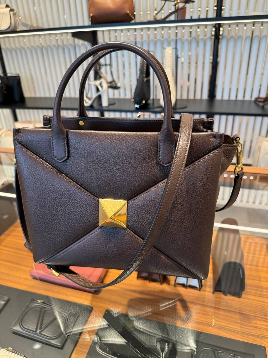 VALENTINO GARAVANI Crossbody bags front view - Women's luxury Bags