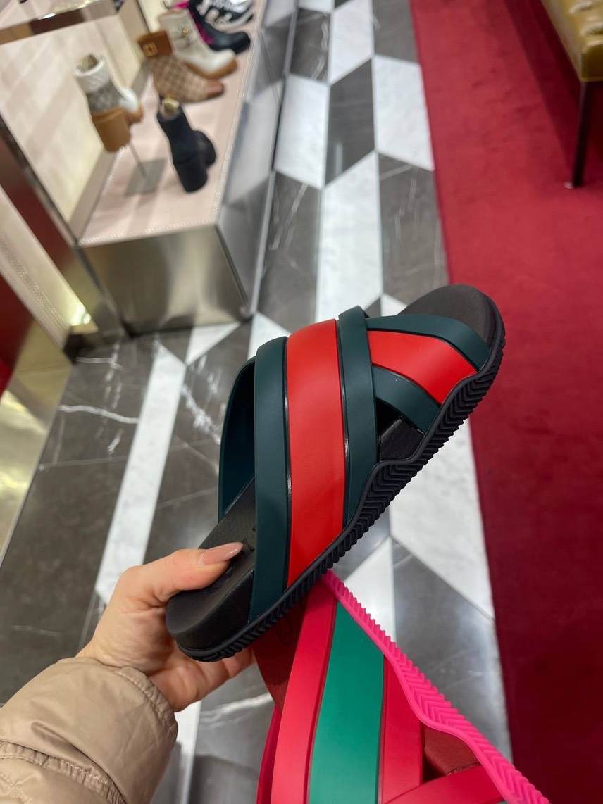 GUCCI Slides side view - Women's luxury Shoes