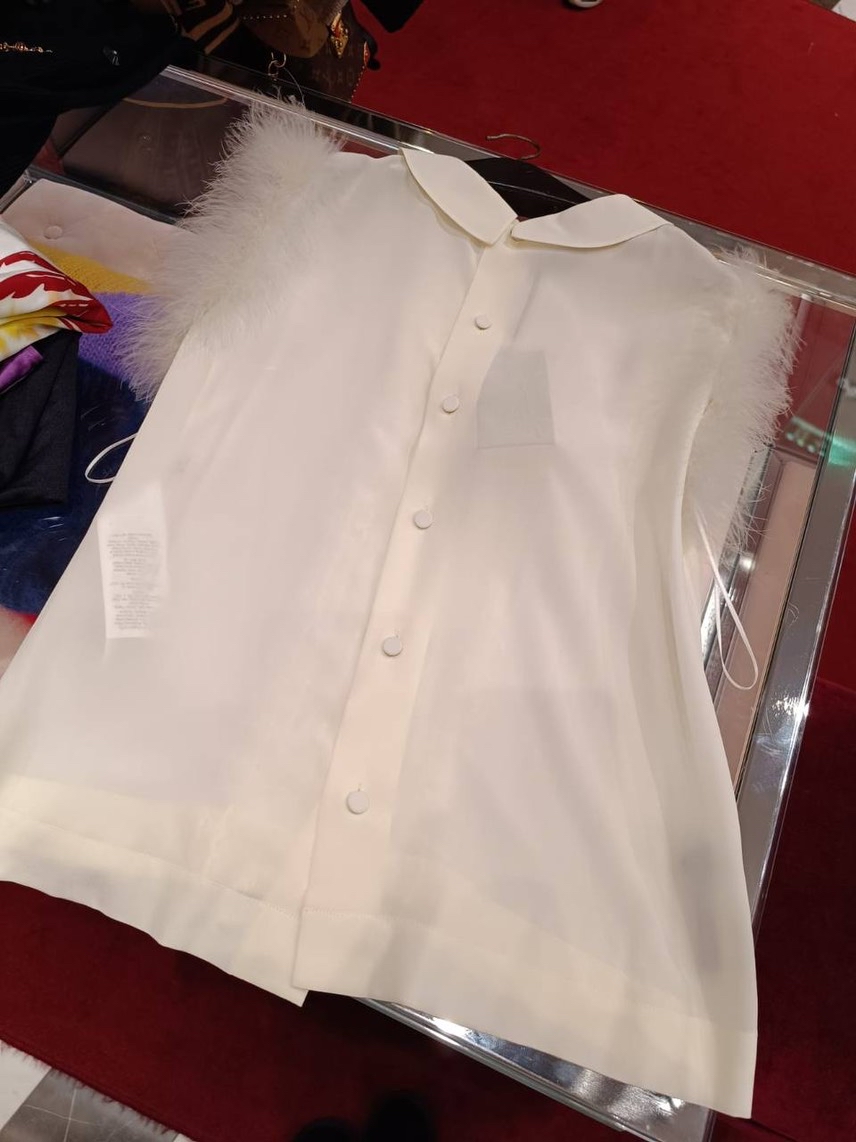 GUCCI Tops side view - Women's luxury Clothes