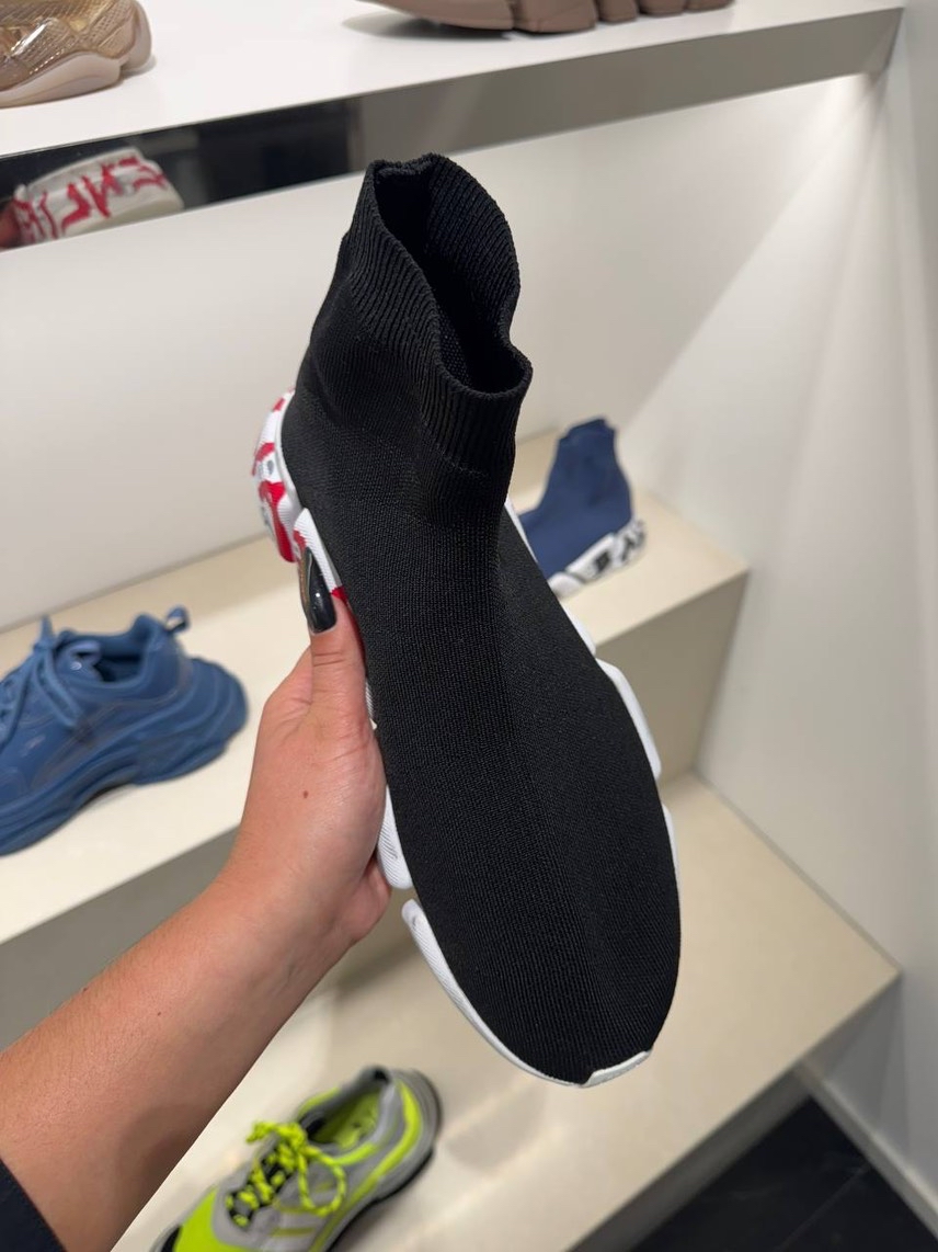 BALENCIAGA Sneakers side view - Men's luxury Shoes