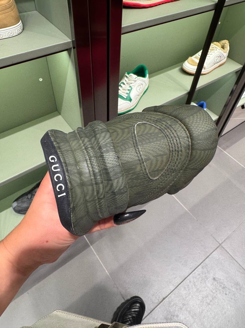 GUCCI Sneakers side view - Men's luxury Shoes