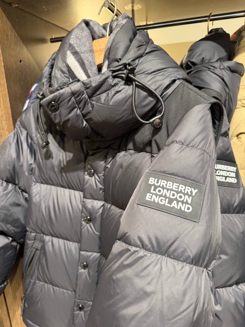 BURBERRY Down jacket side view - Men's luxury Clothes