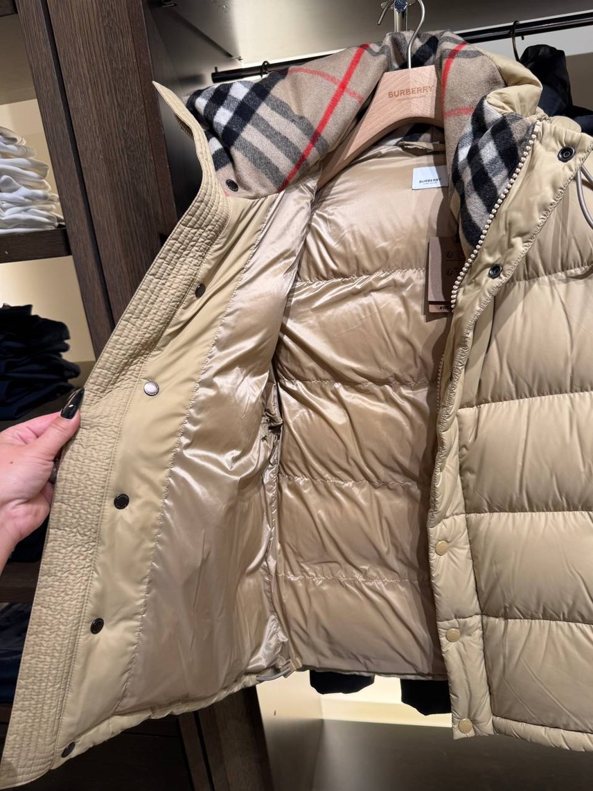 BURBERRY Down jacket side view - Men's luxury Clothes