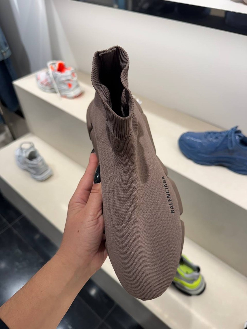 BALENCIAGA Sneakers side view - Men's luxury Shoes