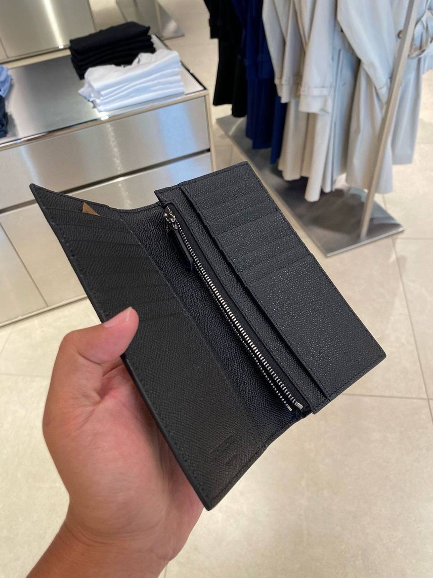 BURBERRY Wallets and small leather goods side view - Men's luxury Accessories
