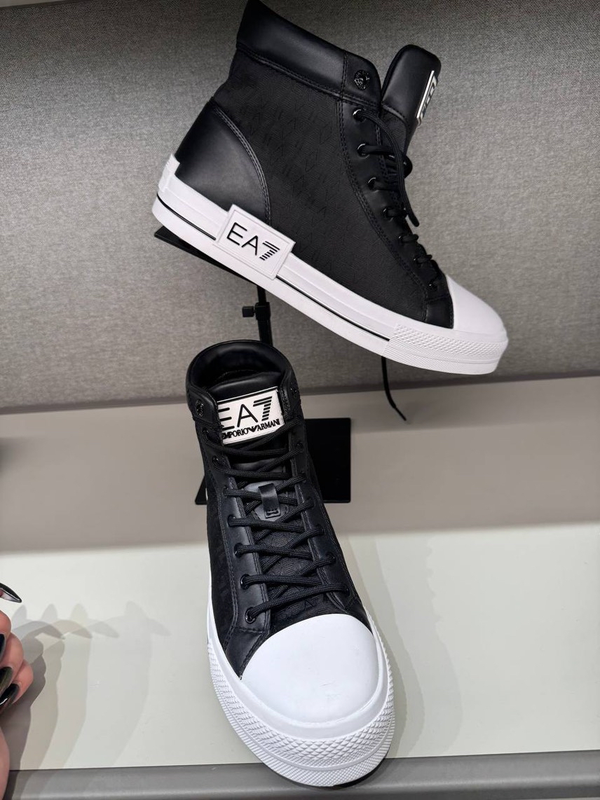 ARMANI EXCHANGE Sneakers side view - Men's luxury Shoes