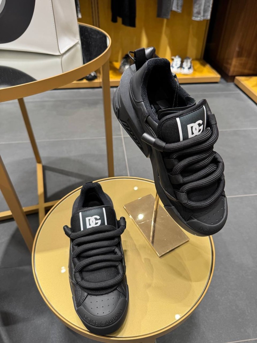 DOLCE & GABBANA Sneakers side view - Men's luxury Shoes