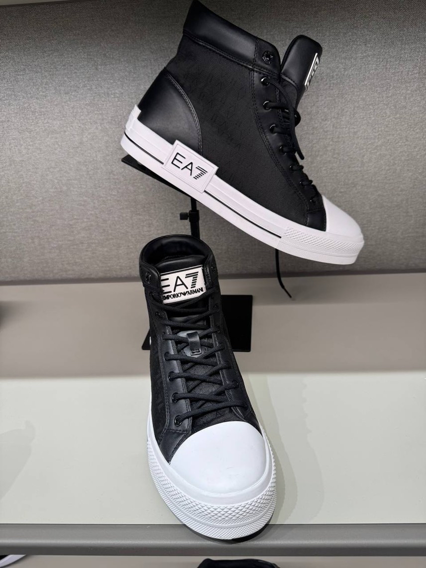 ARMANI EXCHANGE Sneakers side view - Men's luxury Shoes