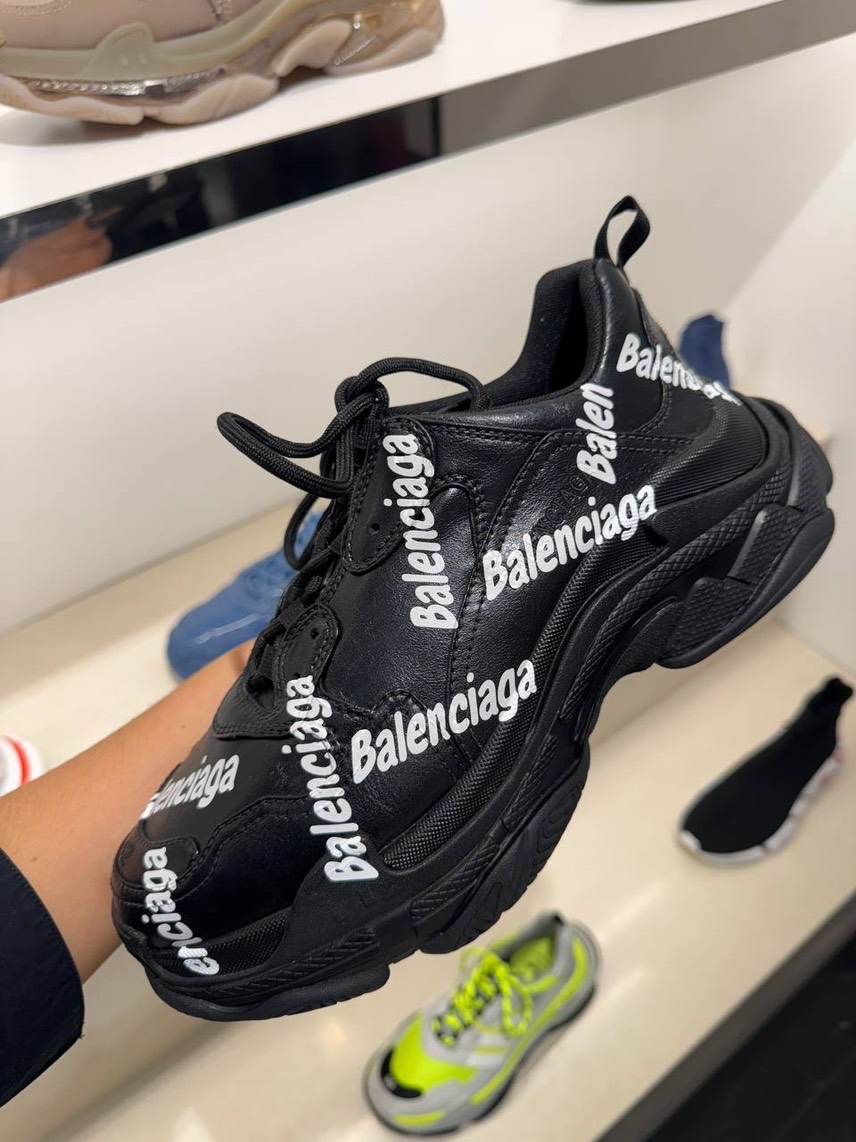 BALENCIAGA Sneakers front view - Men's luxury Shoes