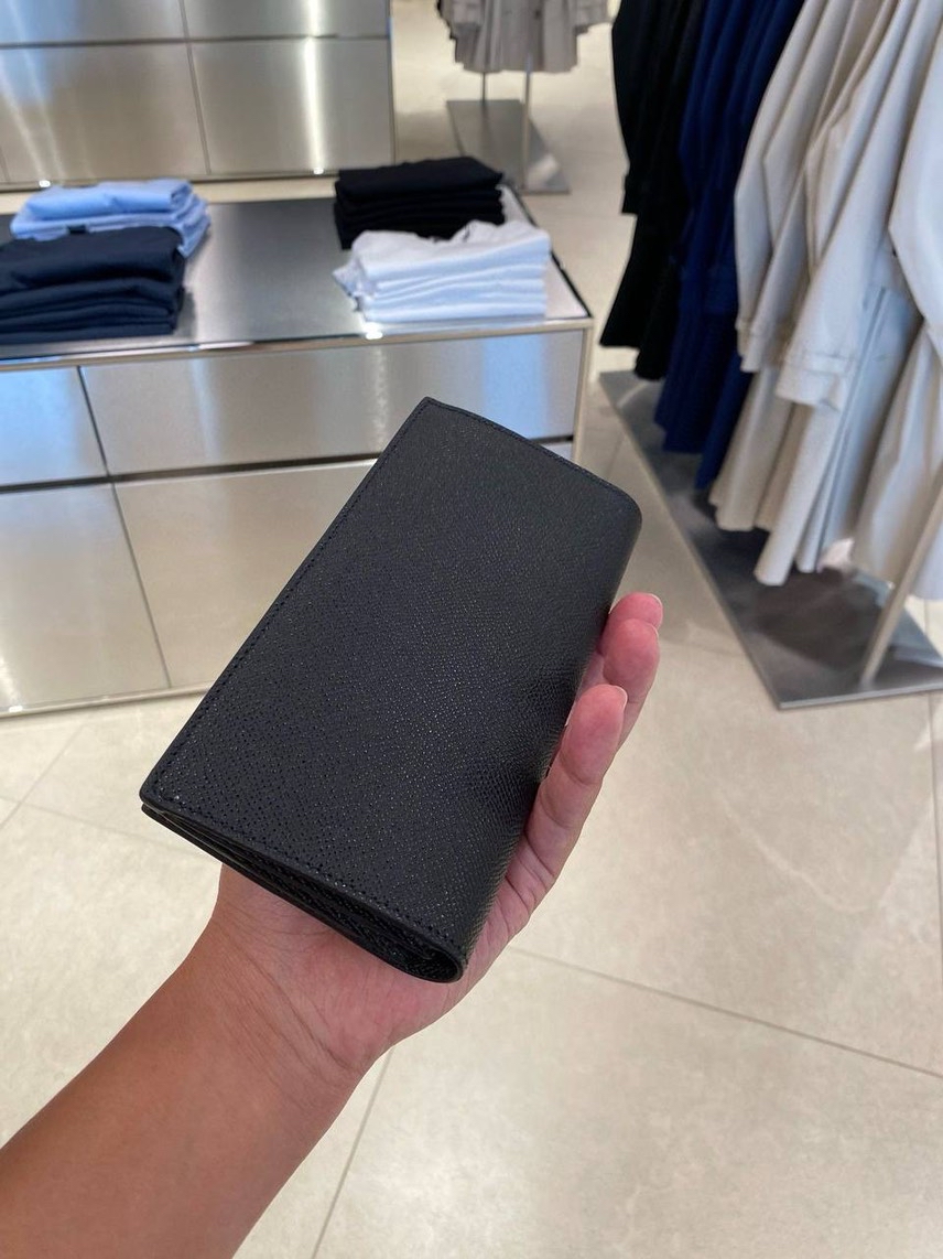 BURBERRY Wallets and small leather goods side view - Men's luxury Accessories