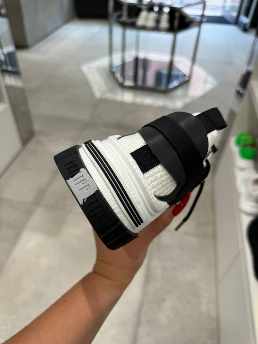 PHILIPP PLEIN Sneakers side view - Men's luxury Shoes