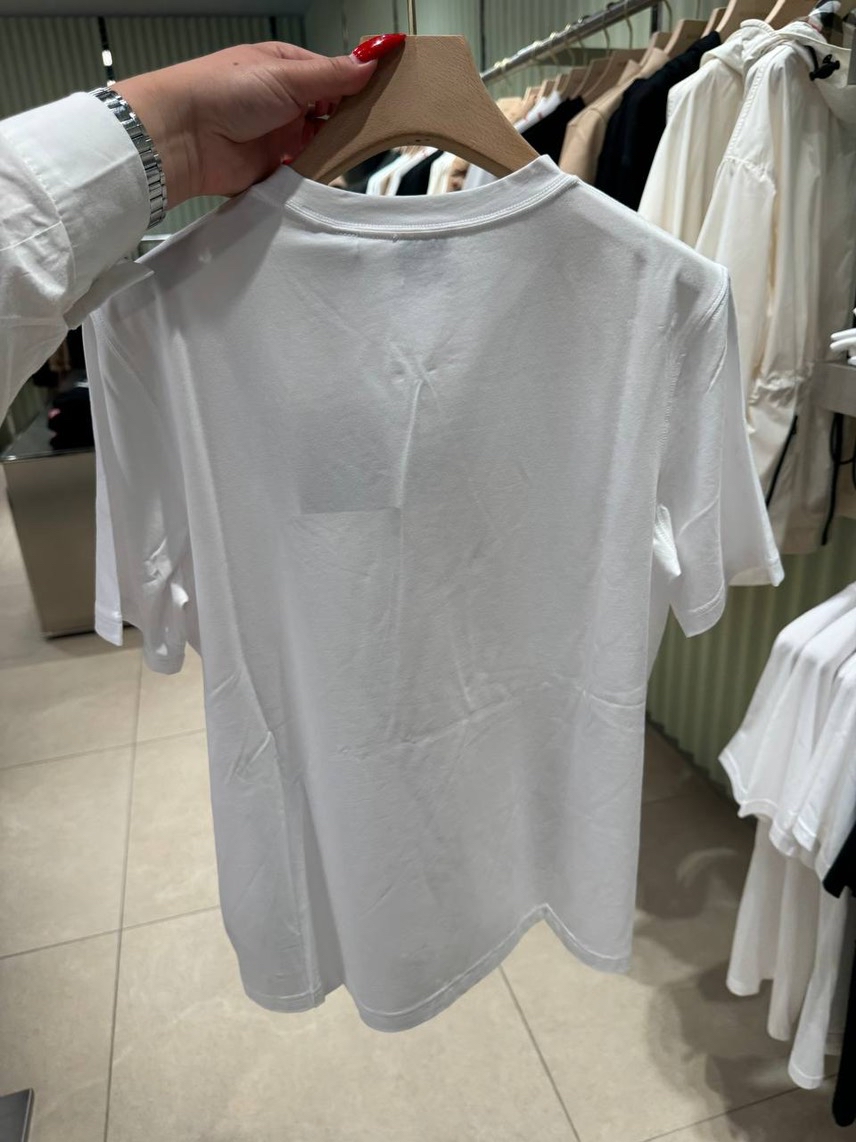 BURBERRY T-shirt and Polo side view - Women's luxury Clothes