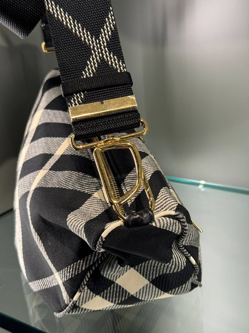BURBERRY Crossbody bags side view - Women's luxury Bags