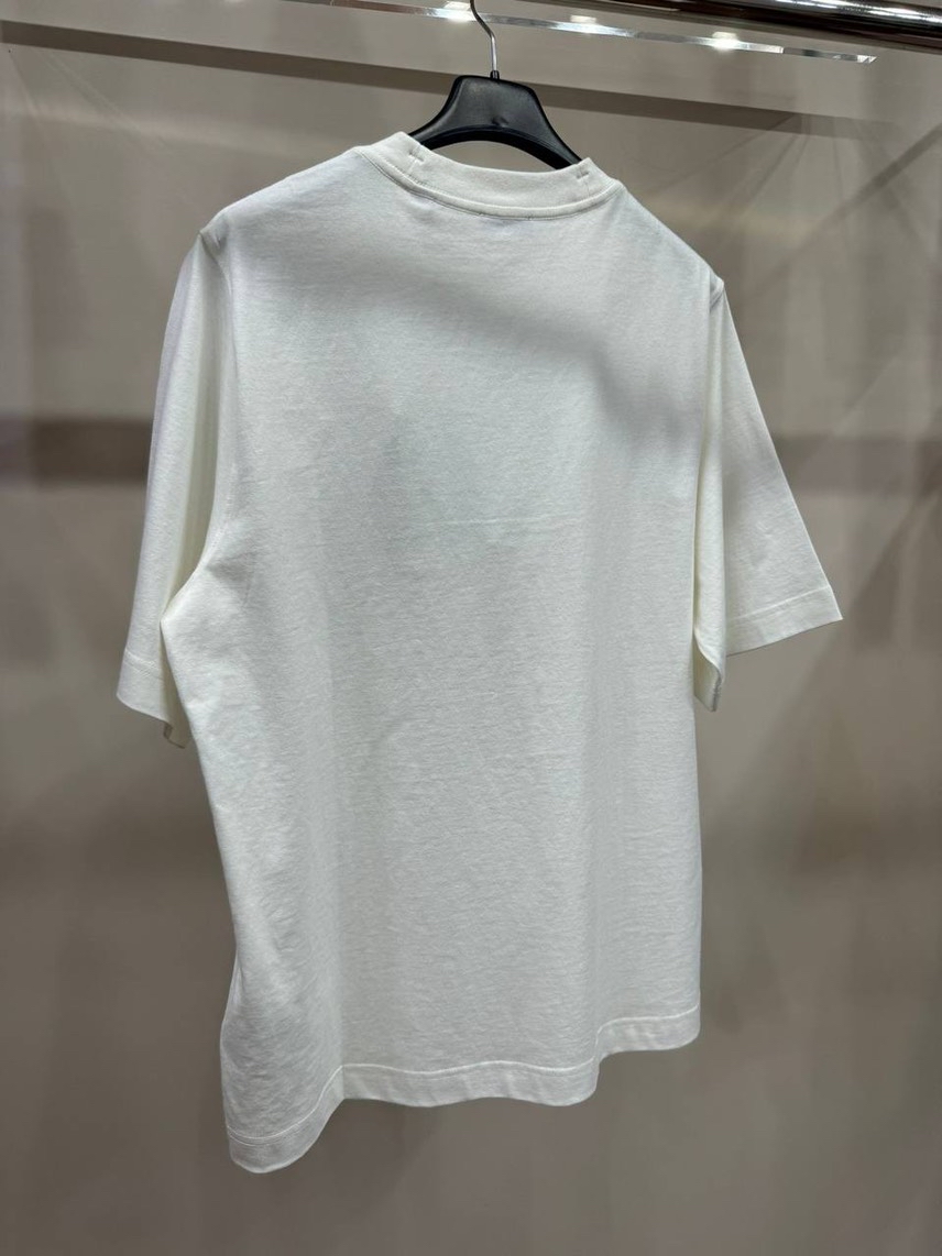 BURBERRY T-shirt and Polo side view - Women's luxury Clothes