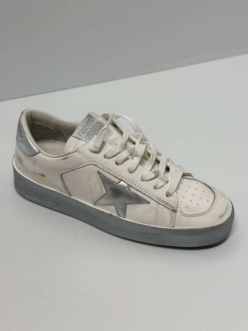 GOLDEN GOOSE Sneakers front view - Women's luxury Shoes