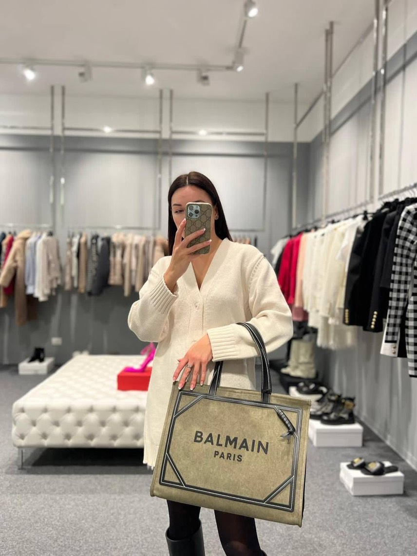 BALMAIN Totes side view - Women's luxury Bags