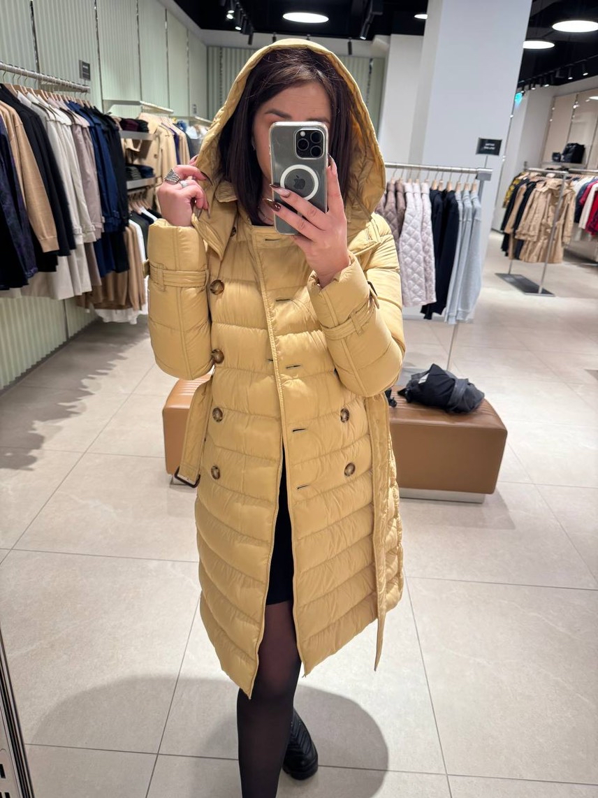 BURBERRY Down jacket side view - Women's luxury Clothes
