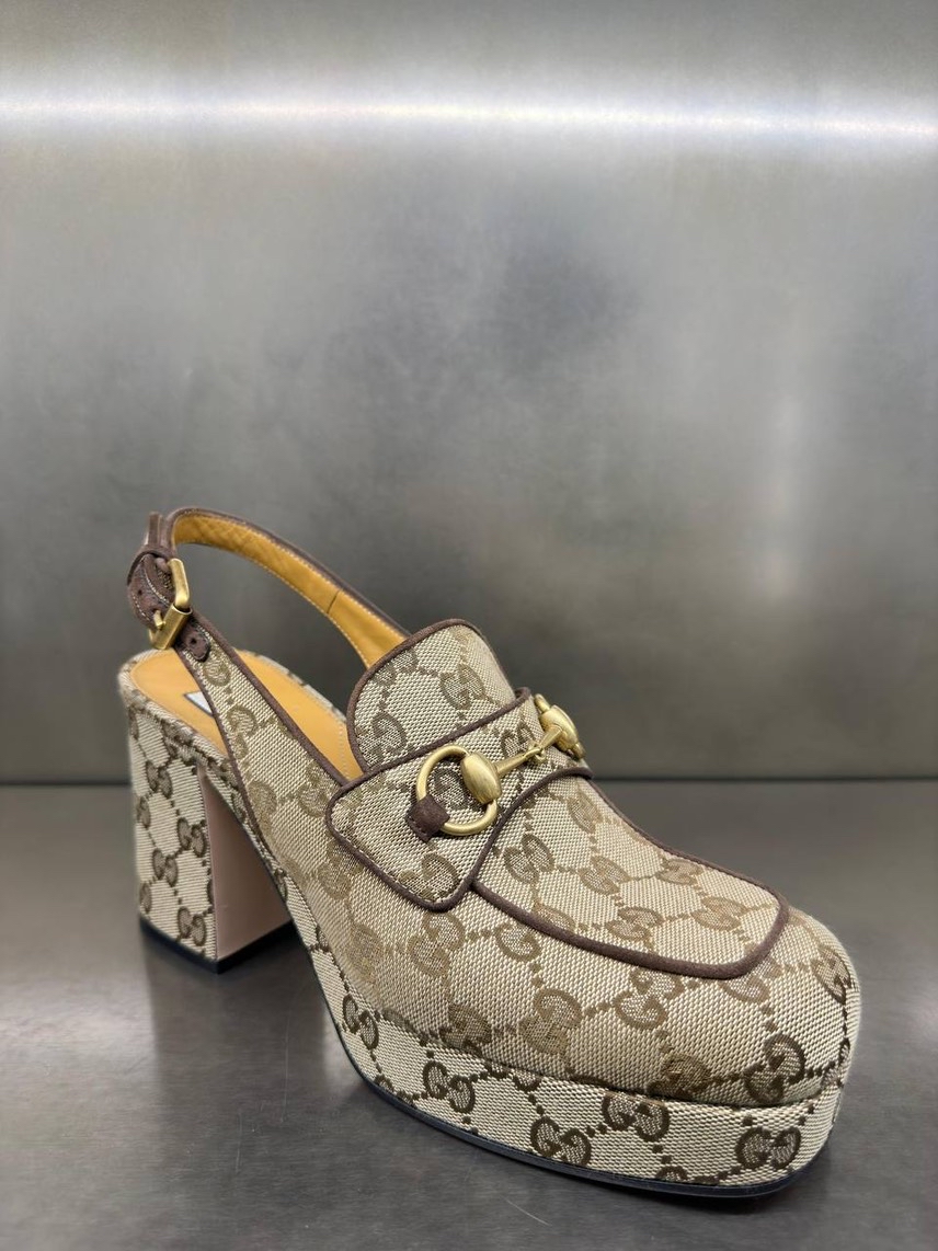 GUCCI Sandals front view - Women's luxury Shoes