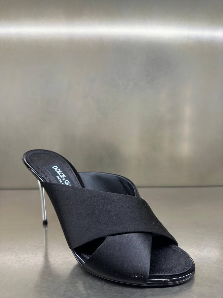 DOLCE & GABBANA Sandals front view - Women's luxury Shoes
