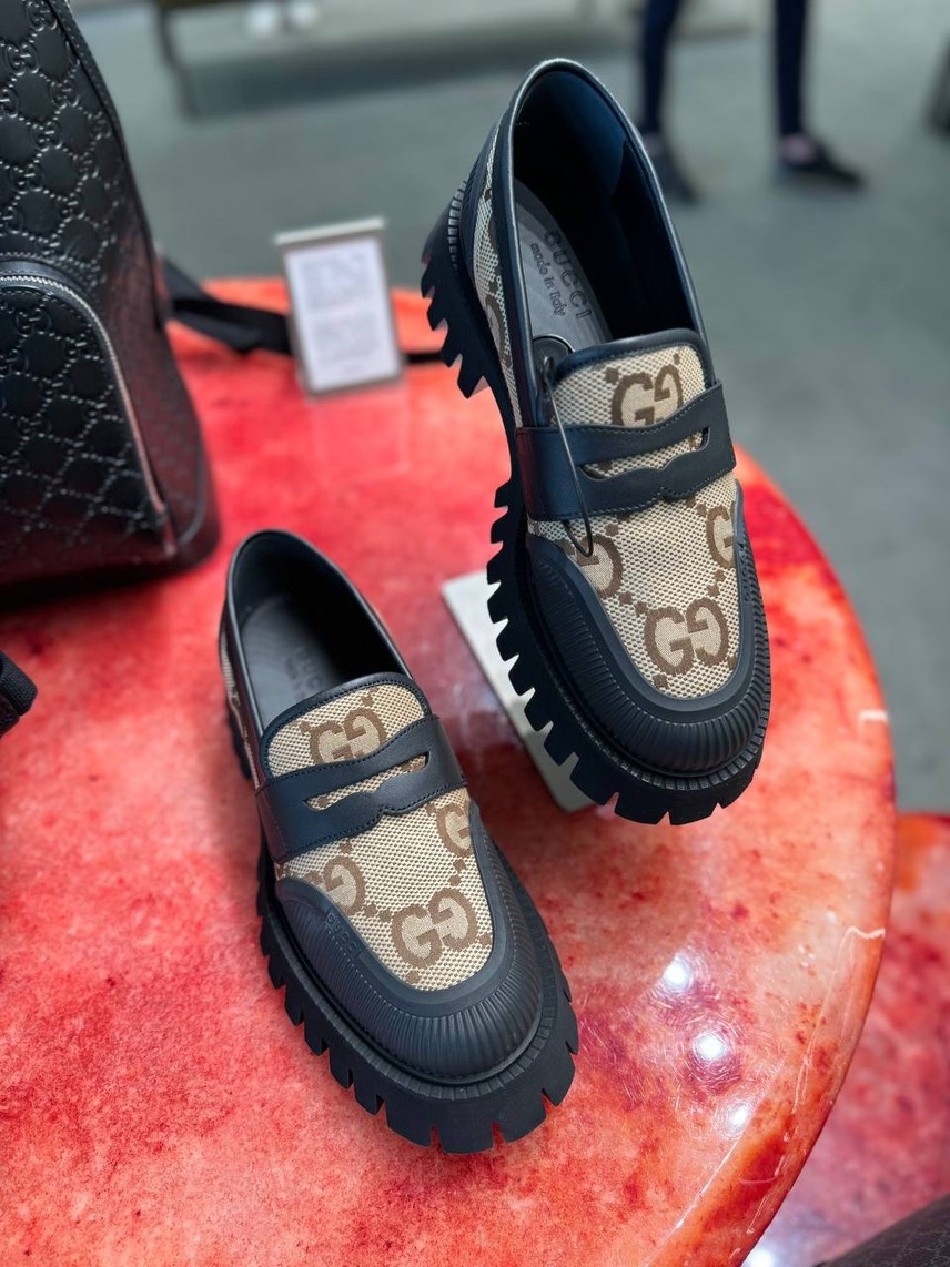 GUCCI Loafers side view - Men's luxury Shoes
