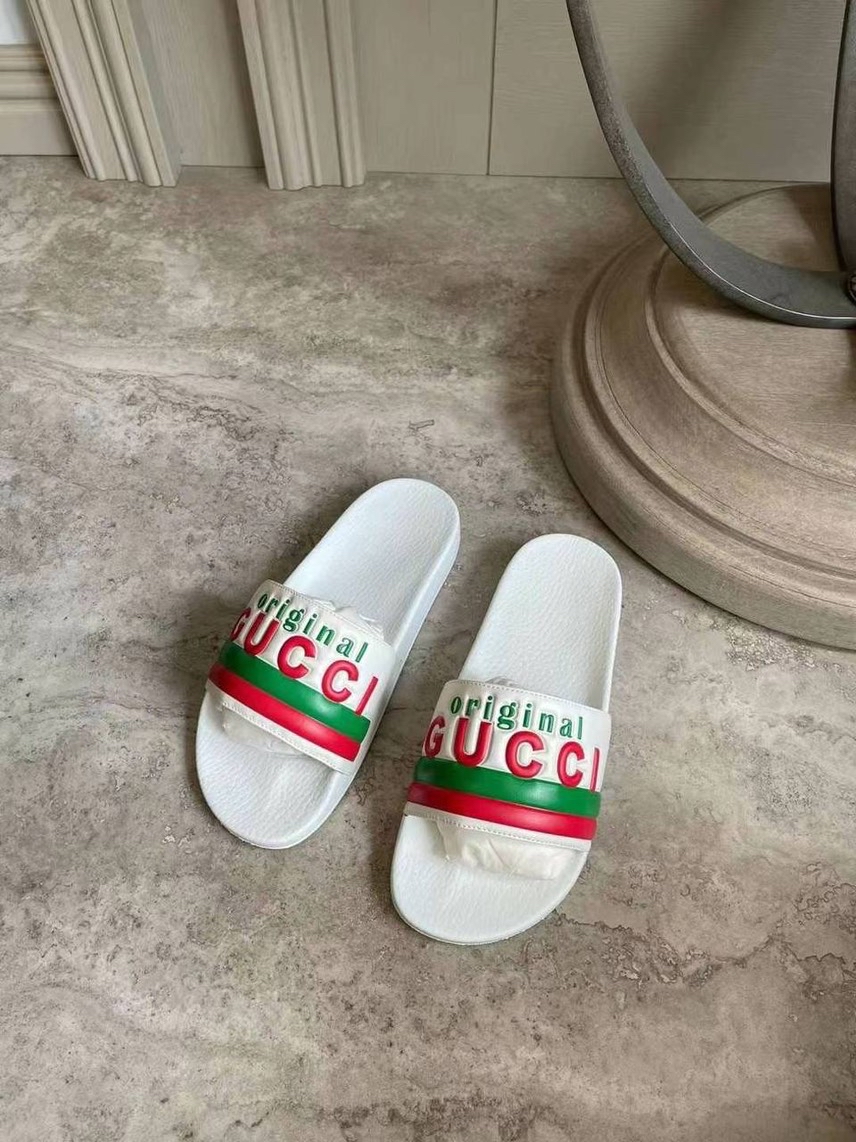 GUCCI Slides side view - Men's luxury Shoes