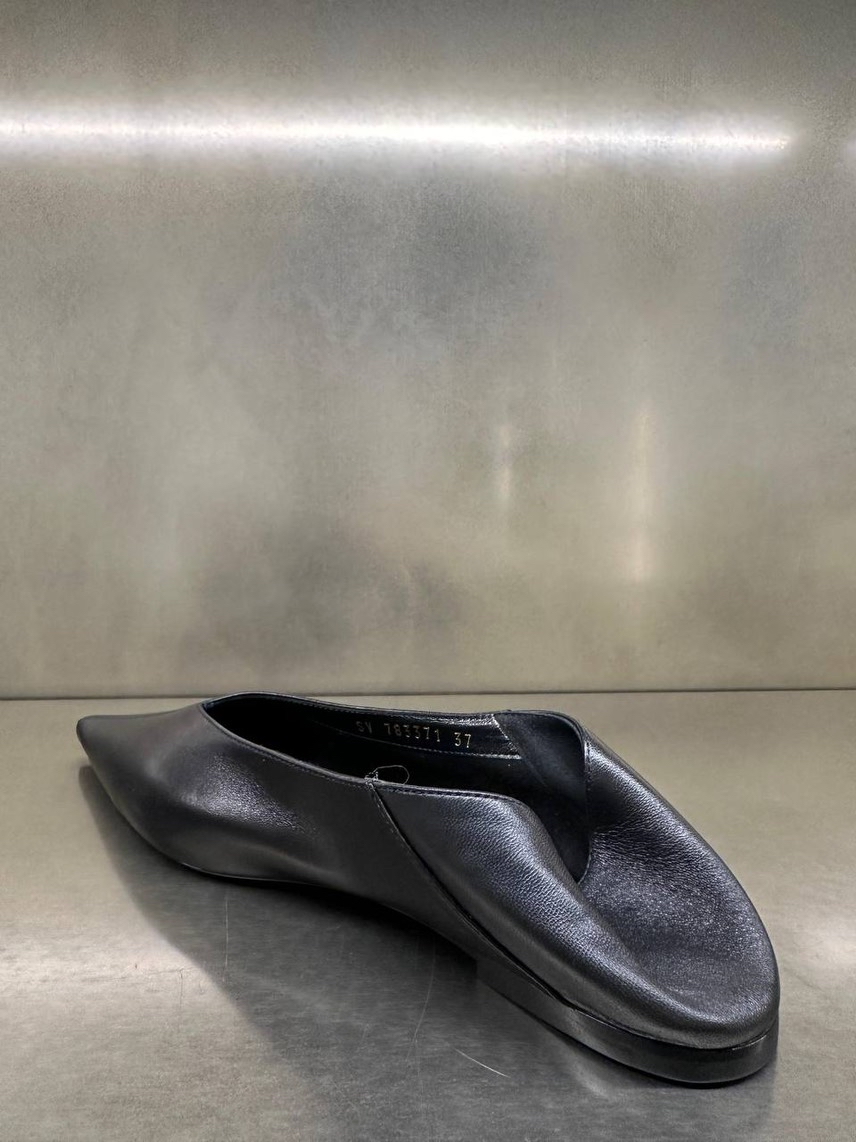 YVES SAINT LAURENT Mules side view - Women's luxury Shoes