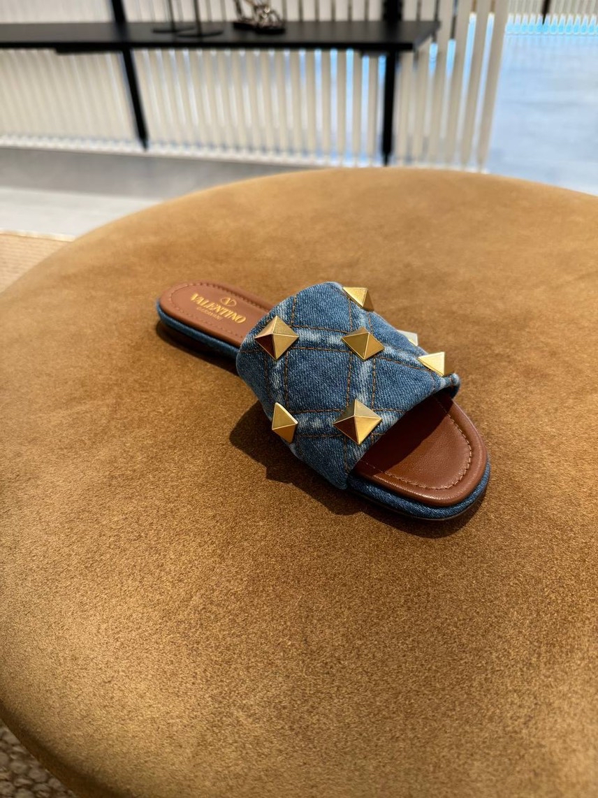 VALENTINO GARAVANI Slides side view - Women's luxury Shoes