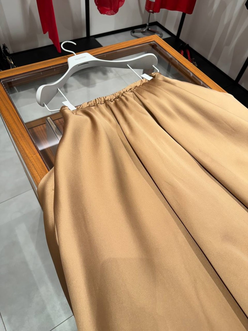 VALENTINO GARAVANI Skirts side view - Women's luxury Clothes