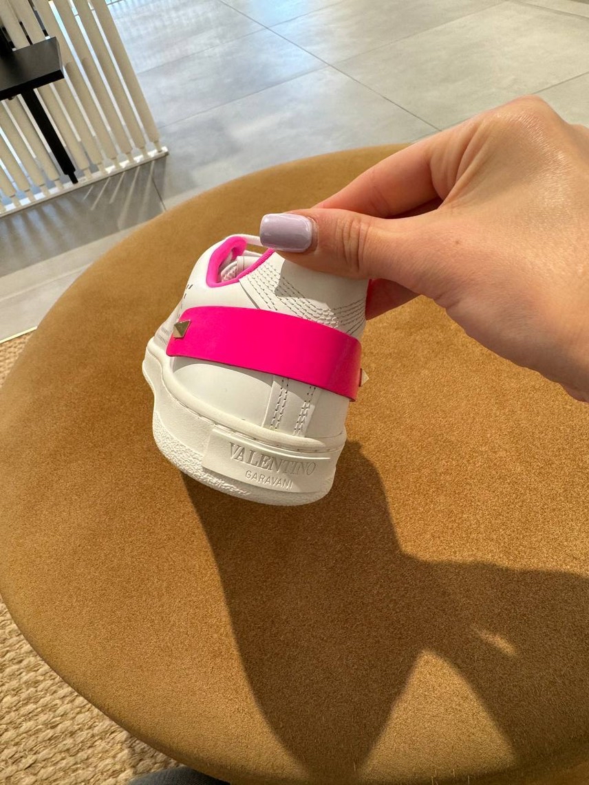 VALENTINO GARAVANI Sneakers side view - Women's luxury Shoes