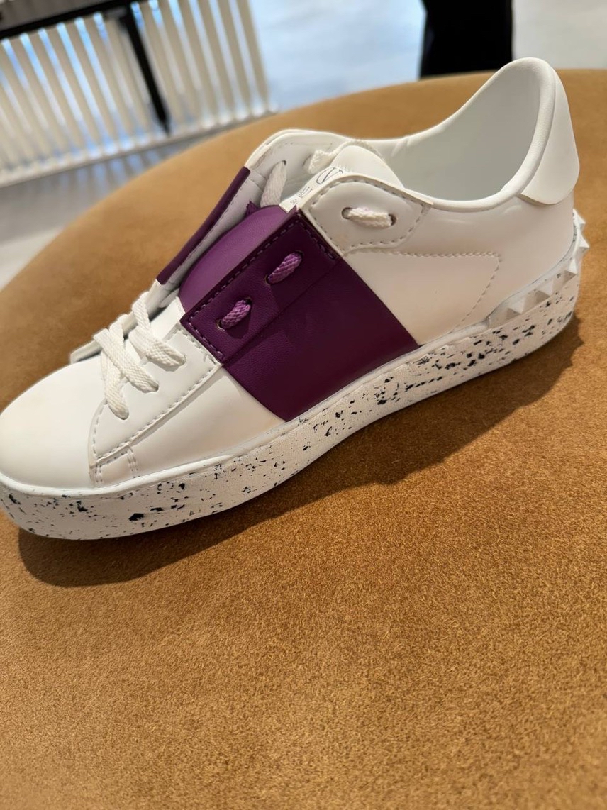 VALENTINO GARAVANI Sneakers side view - Women's luxury Shoes