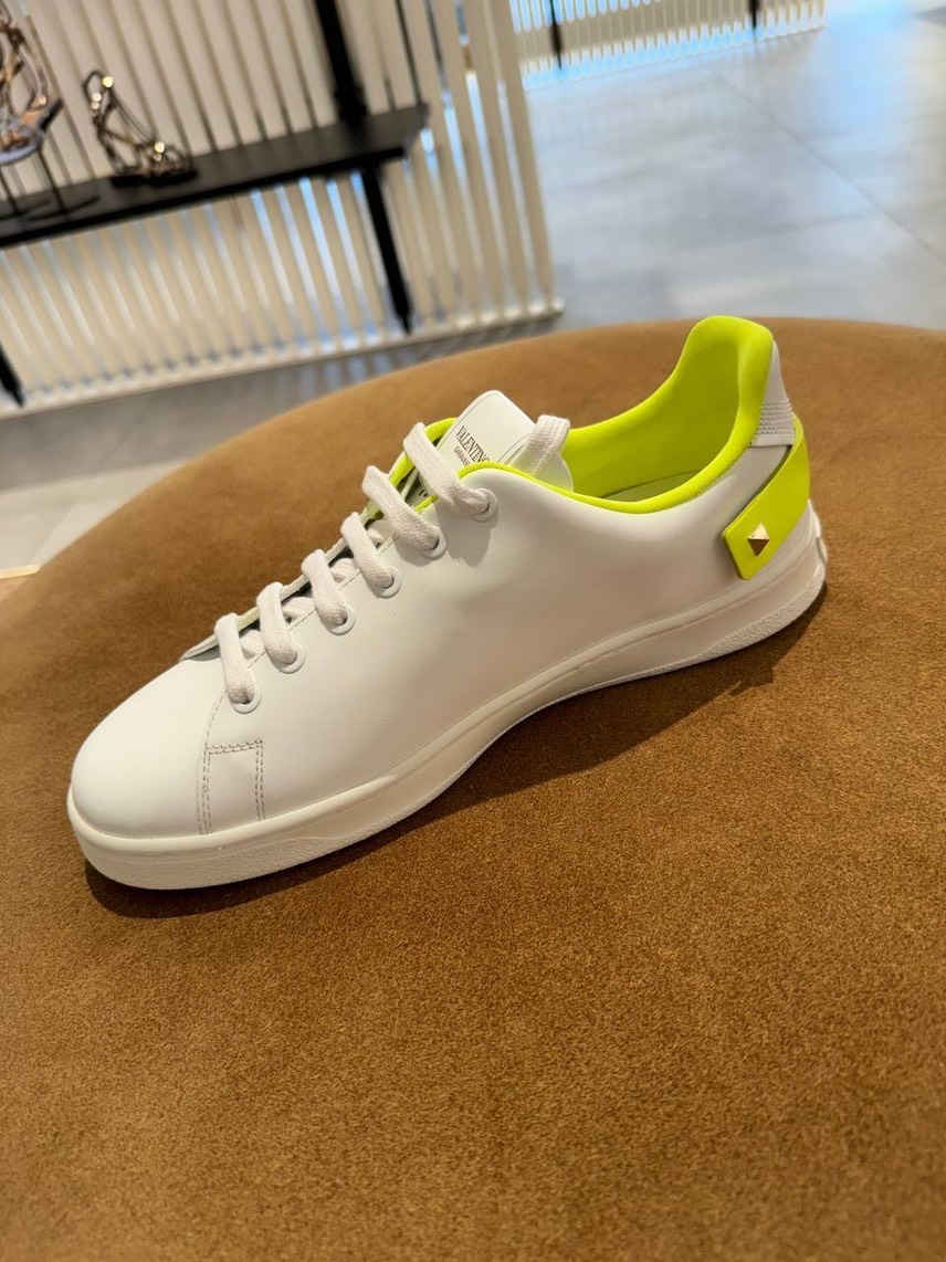 VALENTINO GARAVANI Sneakers side view - Women's luxury Shoes