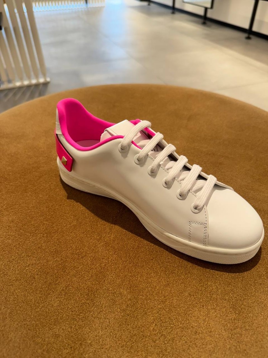 VALENTINO GARAVANI Sneakers side view - Women's luxury Shoes