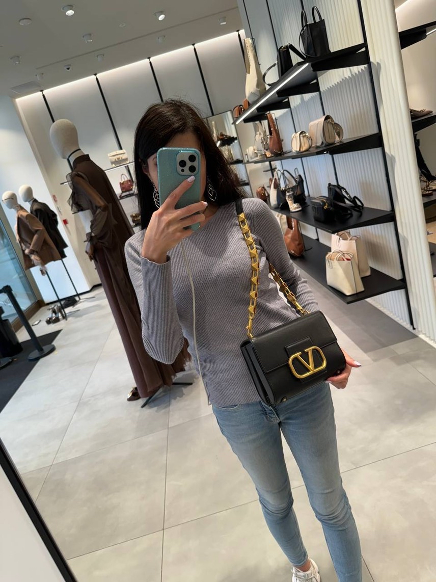 VALENTINO GARAVANI Crossbody bags side view - Women's luxury Bags