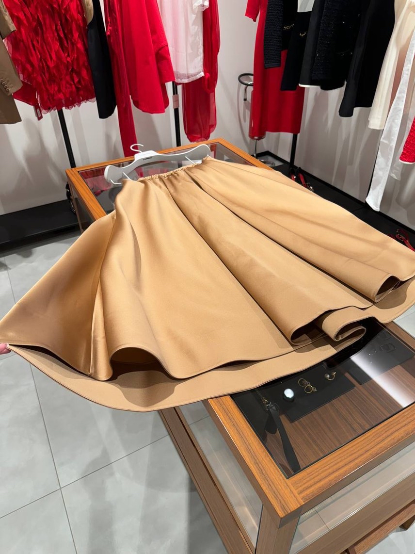 VALENTINO GARAVANI Skirts side view - Women's luxury Clothes