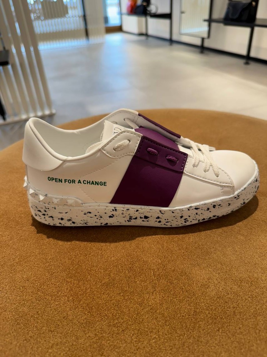 VALENTINO GARAVANI Sneakers side view - Women's luxury Shoes