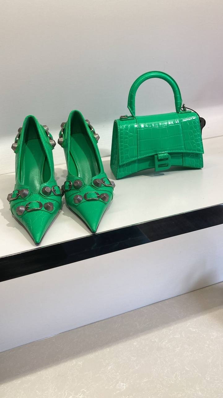BALENCIAGA Pumps front view - Women's luxury Shoes