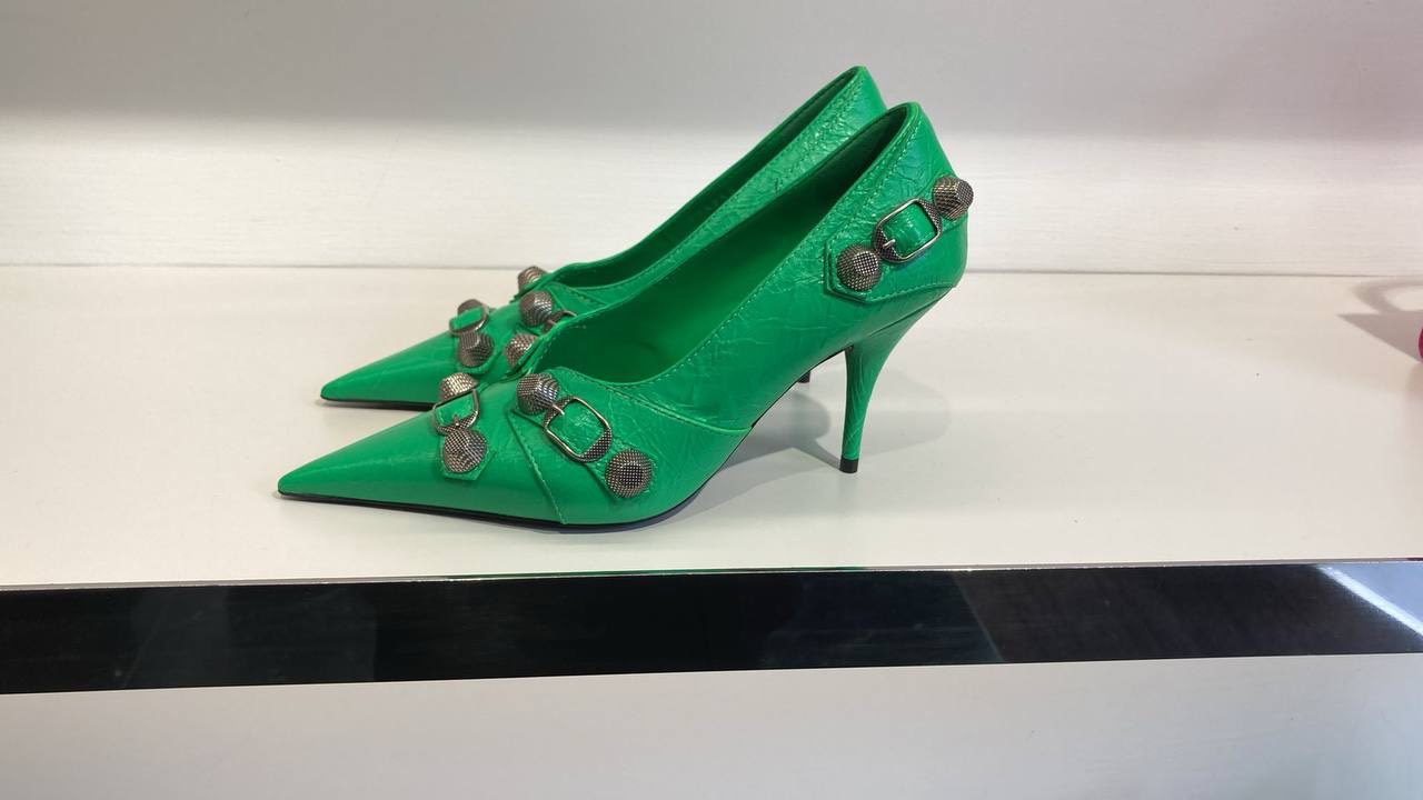 BALENCIAGA Pumps side view - Women's luxury Shoes