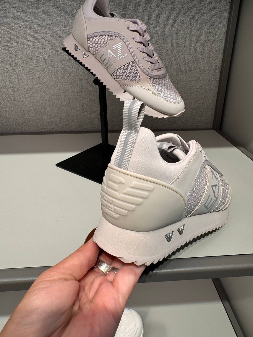 ARMANI EXCHANGE Sneakers side view - Women's luxury Shoes