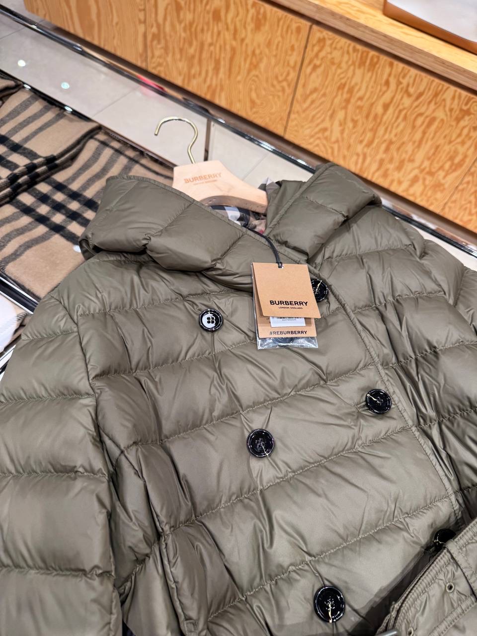 BURBERRY Down jacket side view - Women's luxury Clothes